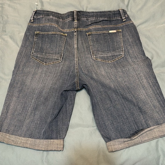 Chico’s so slimming jean shorts - Picture 5 of 5